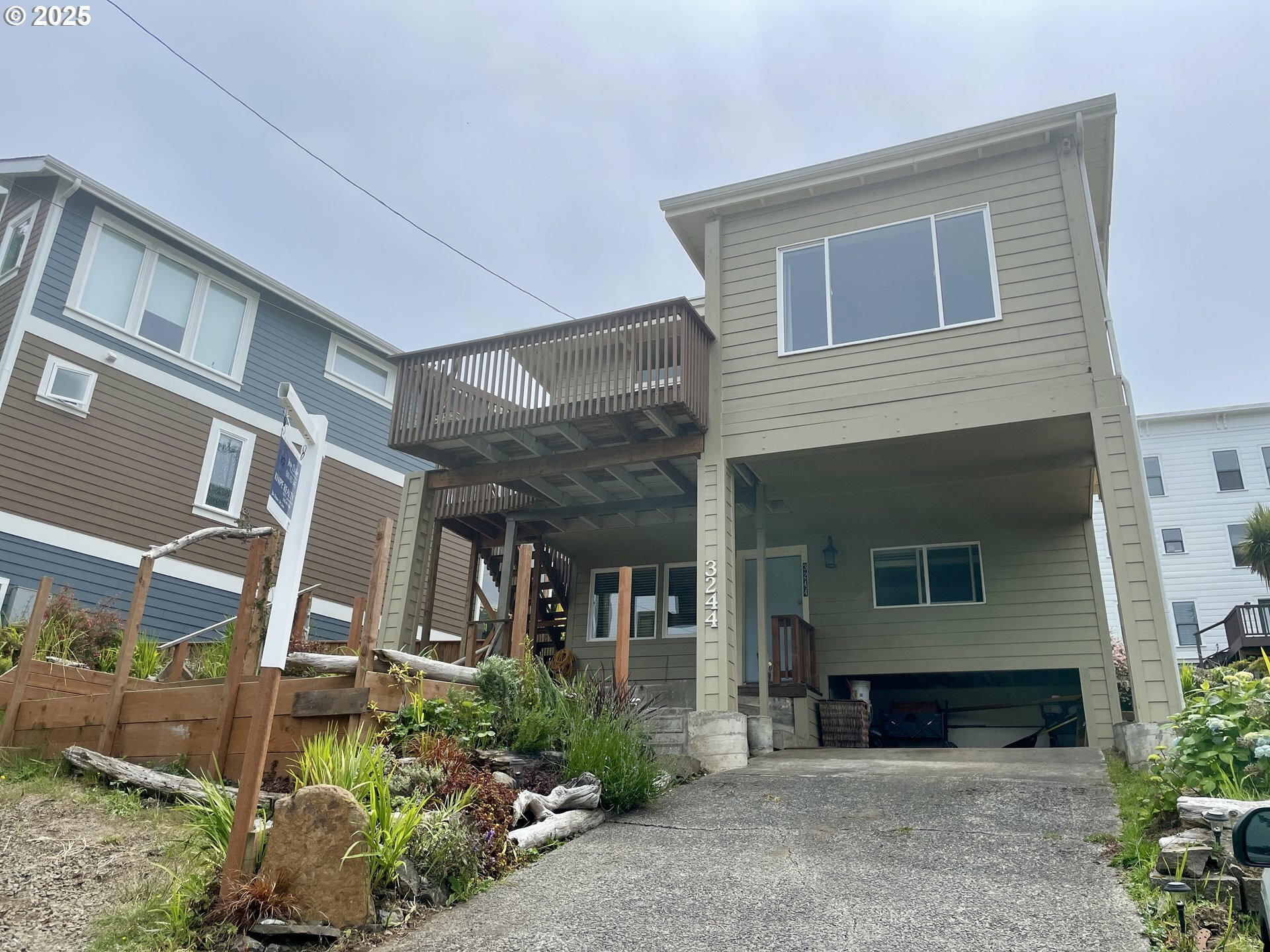Property Photo: 3244 NW Oar Dr OR 97367