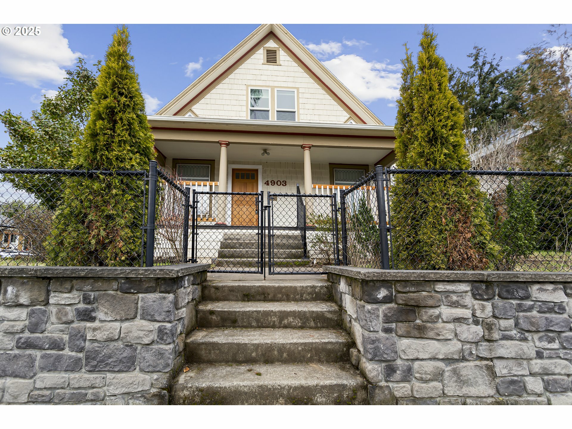 4903 SE Haig St  Portland OR 97206 photo