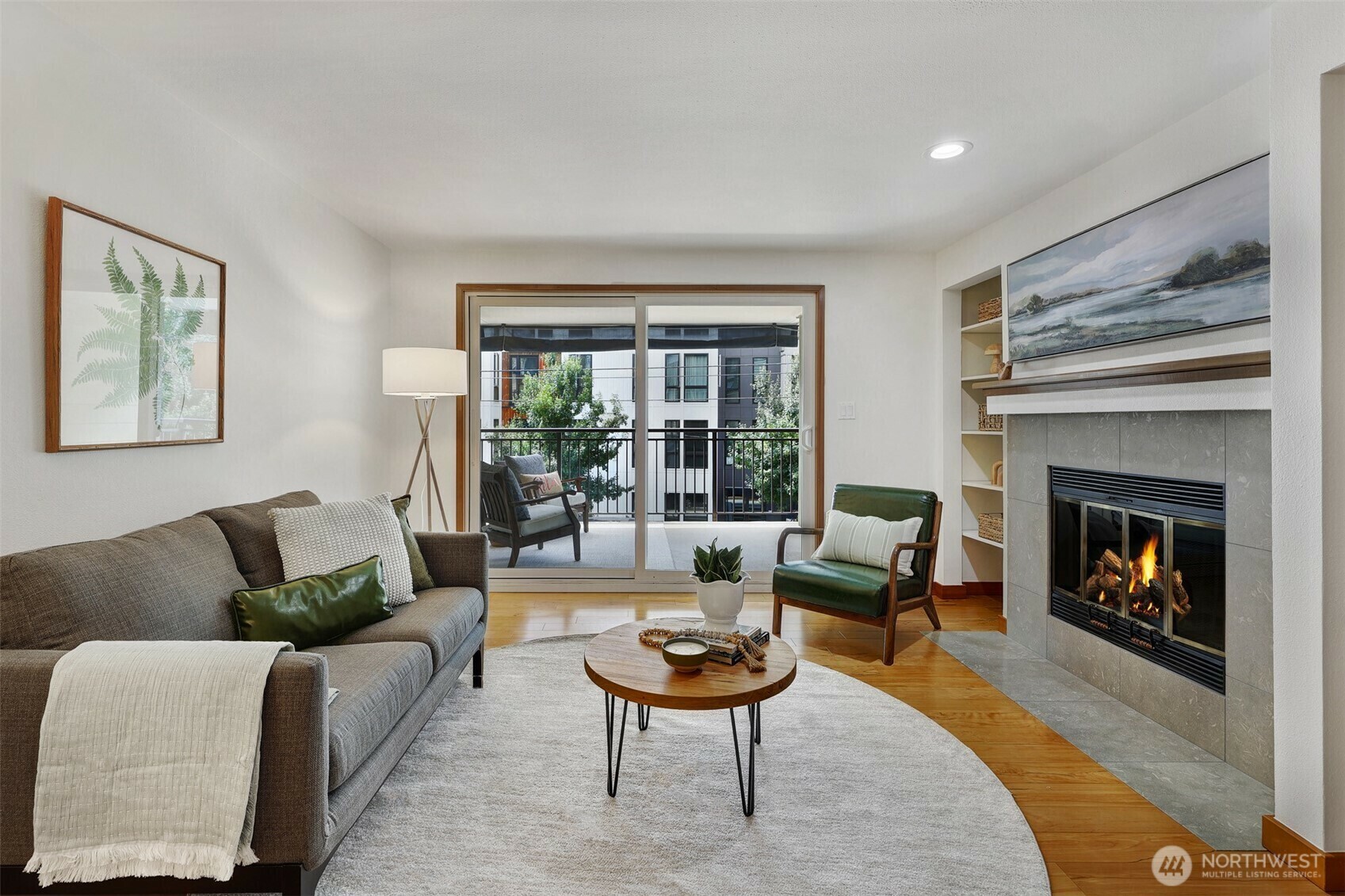 Property Photo: 8720 Phinney Avenue N 12 WA 98103