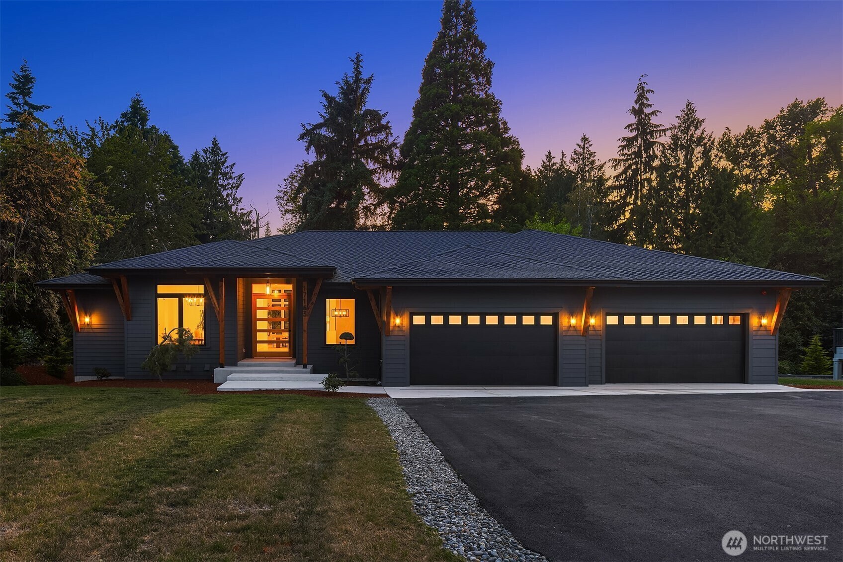 Property Photo: 17163 4th Avenue SW WA 98166