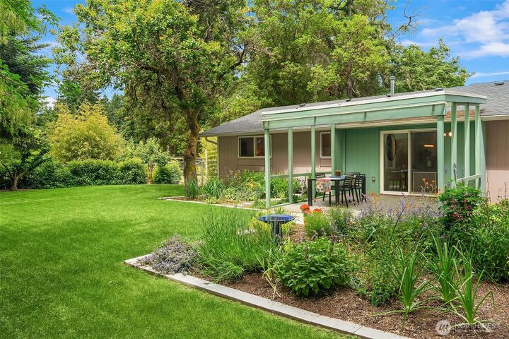 Property Photo:  18304  McLean Road SW  WA 98070 