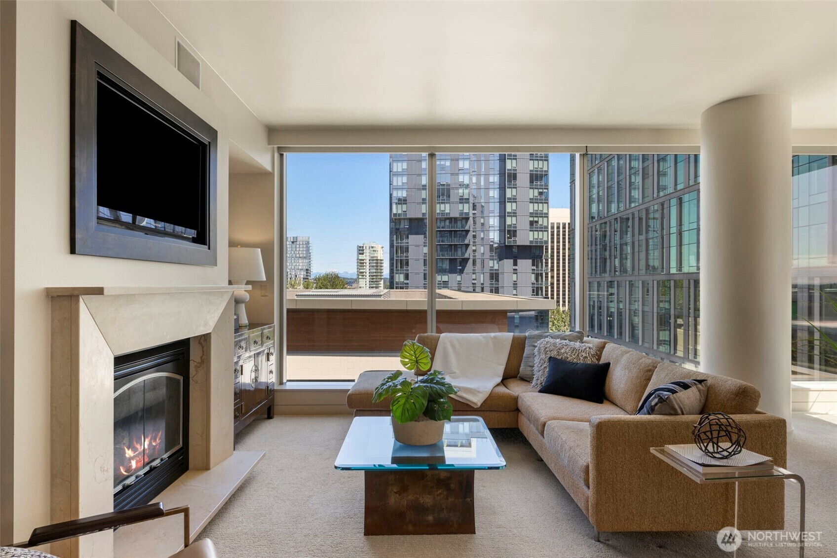 Property Photo: 10610 NE 9th Place 1220 WA 98004