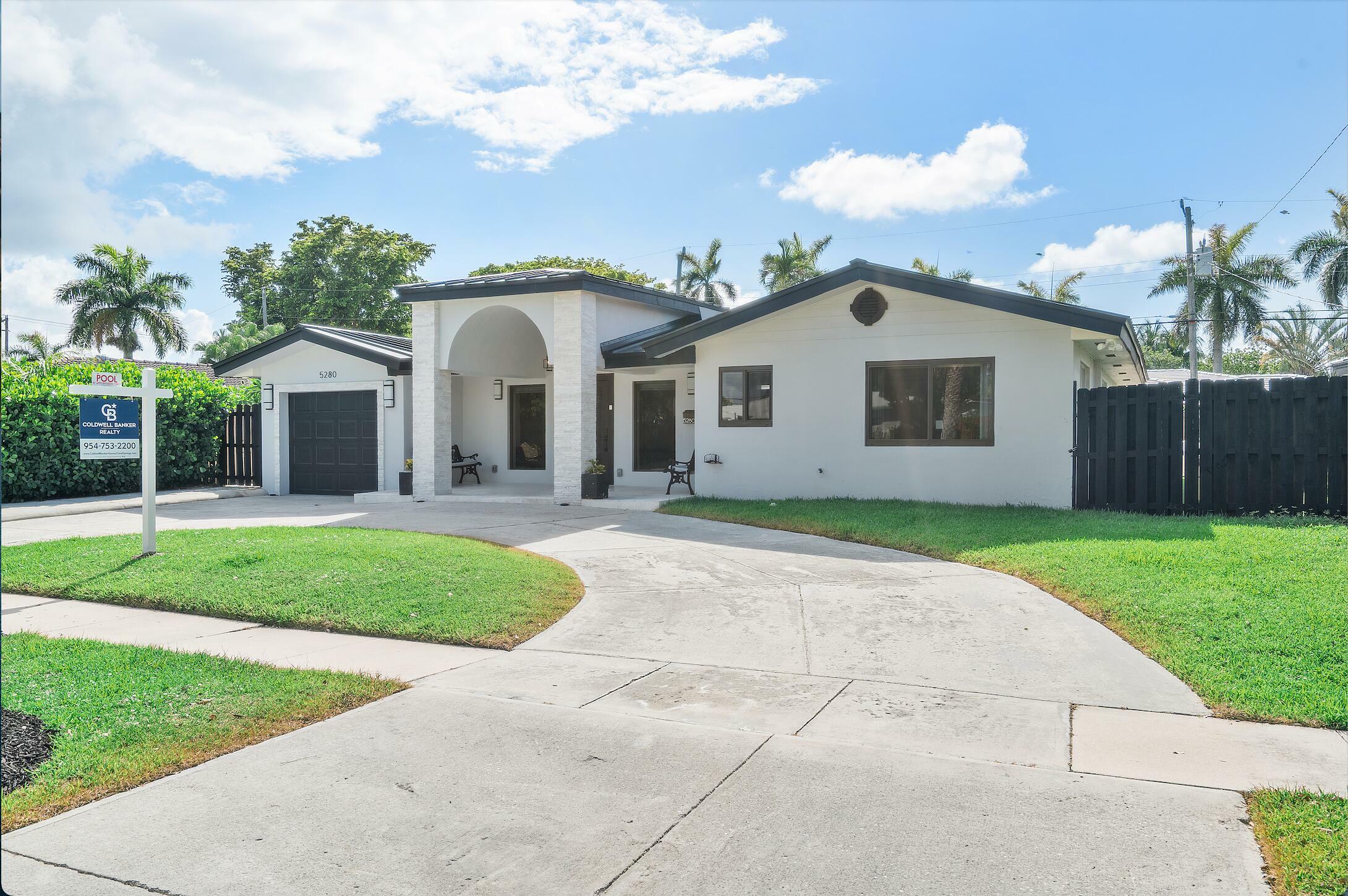 Property Photo: 5280 NE 19th Avenue FL 33308