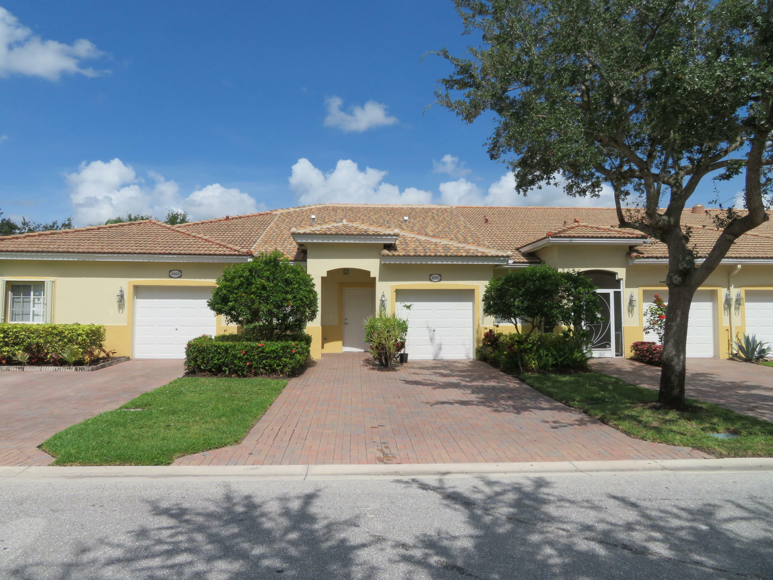 Property Photo: 2357 Windjammer Way FL 33411