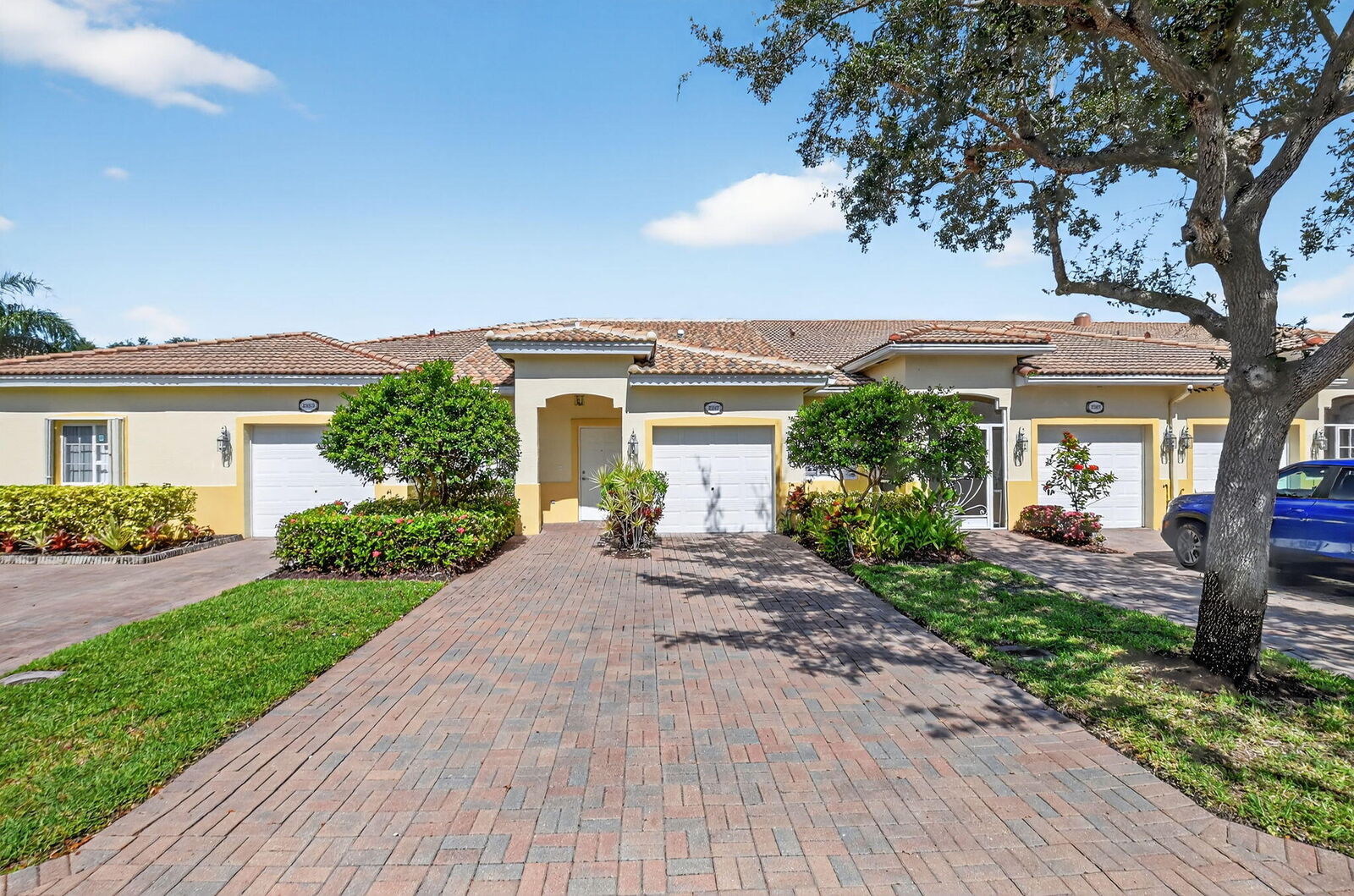 Property Photo: 2357 Windjammer Way FL 33411