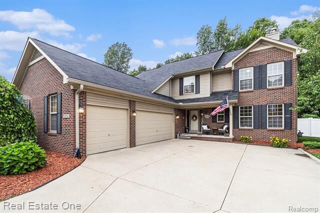 Property Photo: 22754 Fawn Road MI 48183