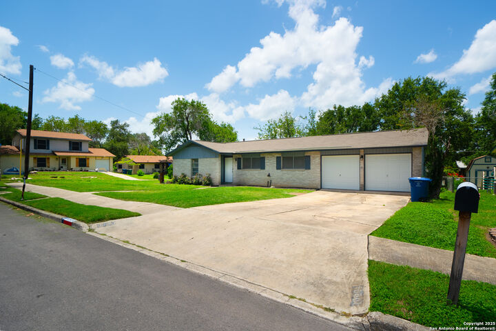 Property Photo: 10803 Edgecrest TX 78217