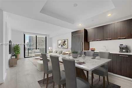 45 SW 9th St 1209  Miami FL 33130 photo