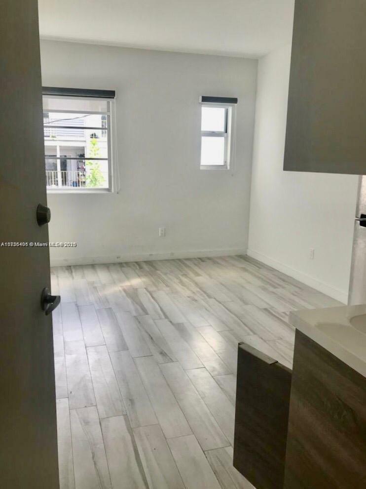 Property Photo: 1560 Meridian Ave 206 FL 33139