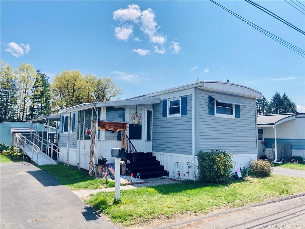 Property Photo: 44 Cheyenne Road CT 06118