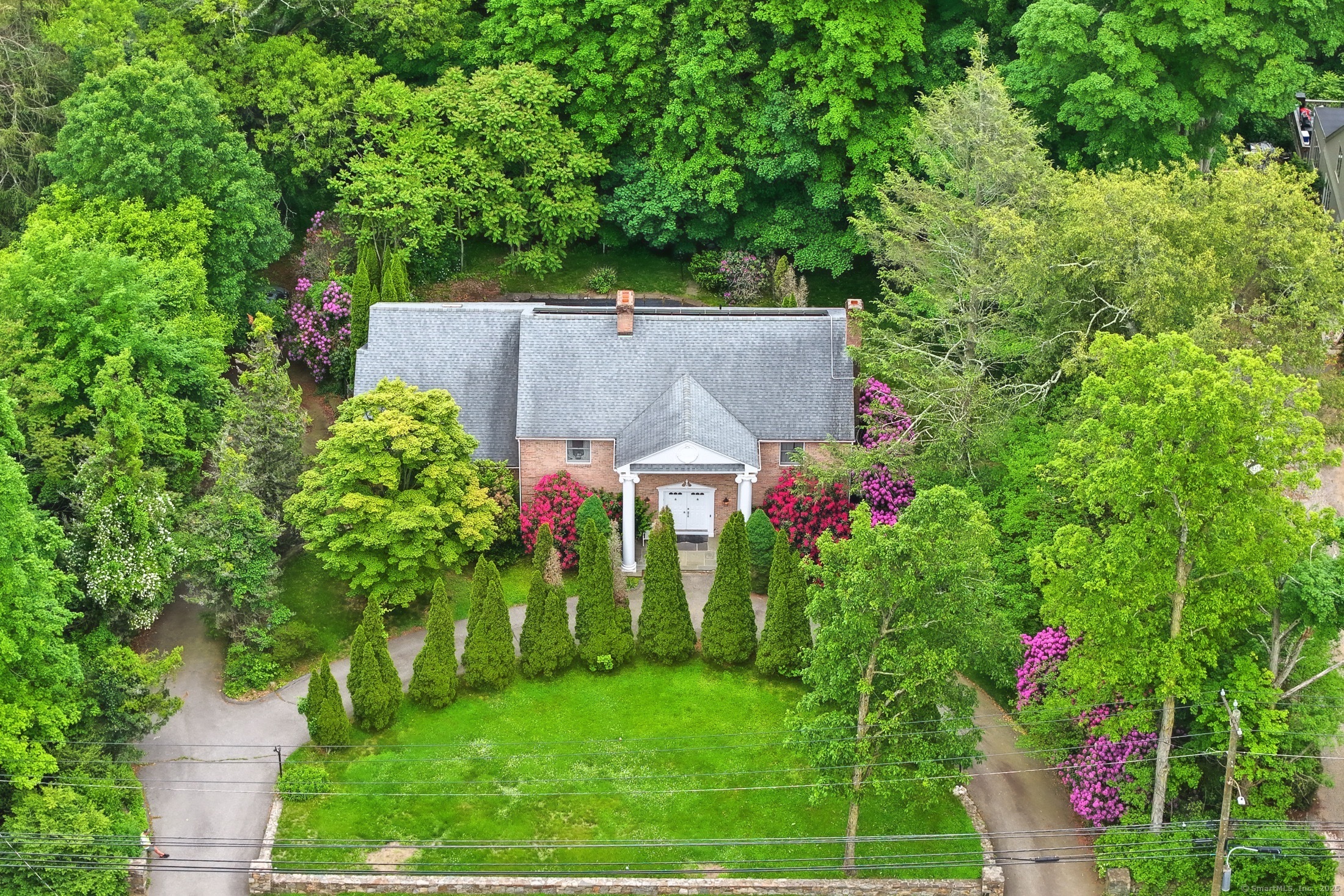 Property Photo: 5550 Main Street CT 06614