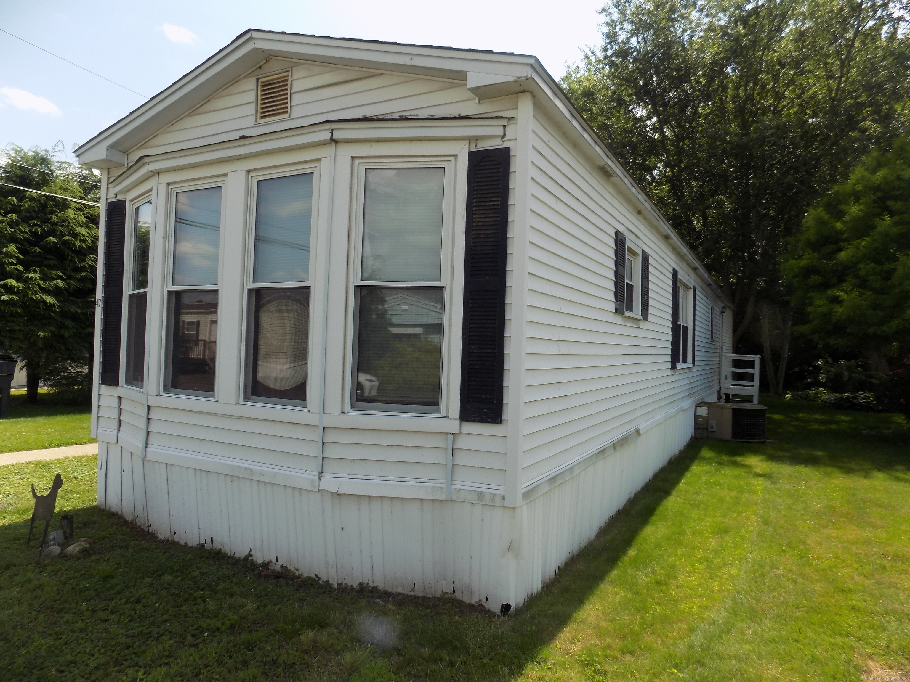 Property Photo:  47 Elm Street  CT 06088 