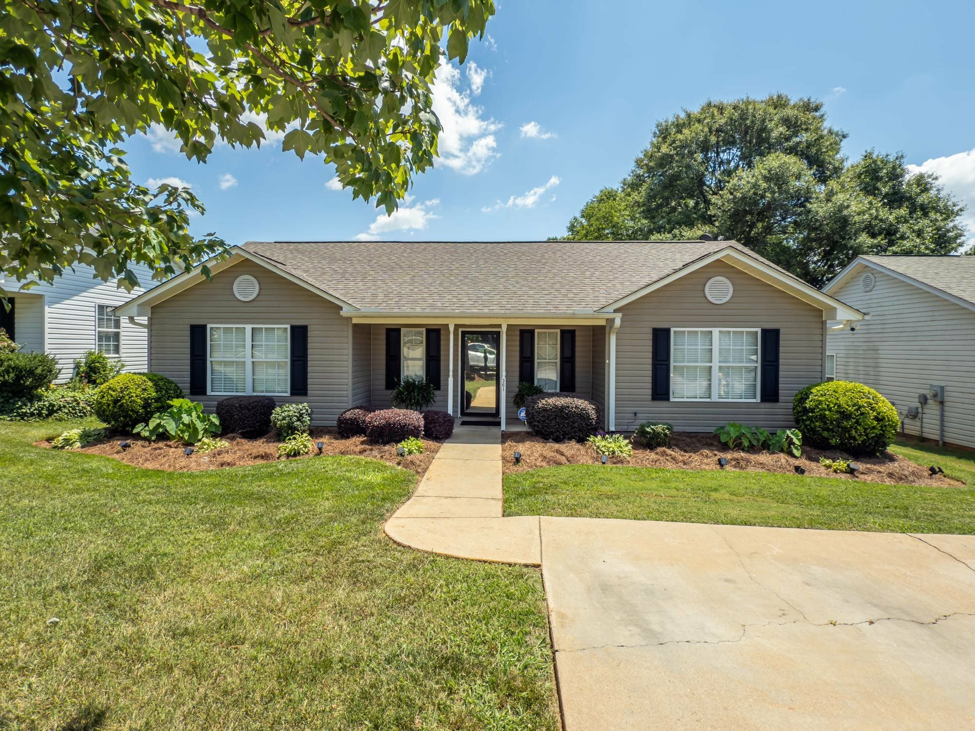 Property Photo: 361 Split Oak Lane SC 29349