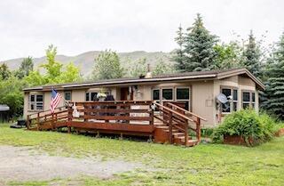 Property Photo: 407 Broadford Rd ID 83313