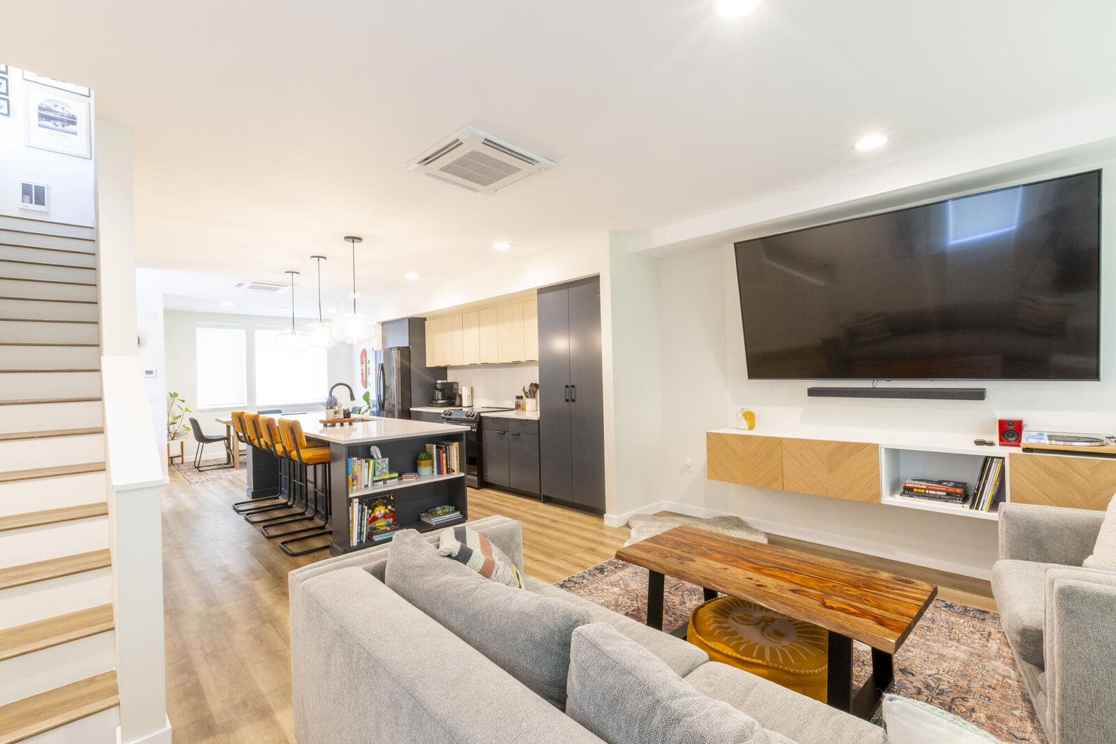 Property Photo:  410 N River St 10  ID 83333 