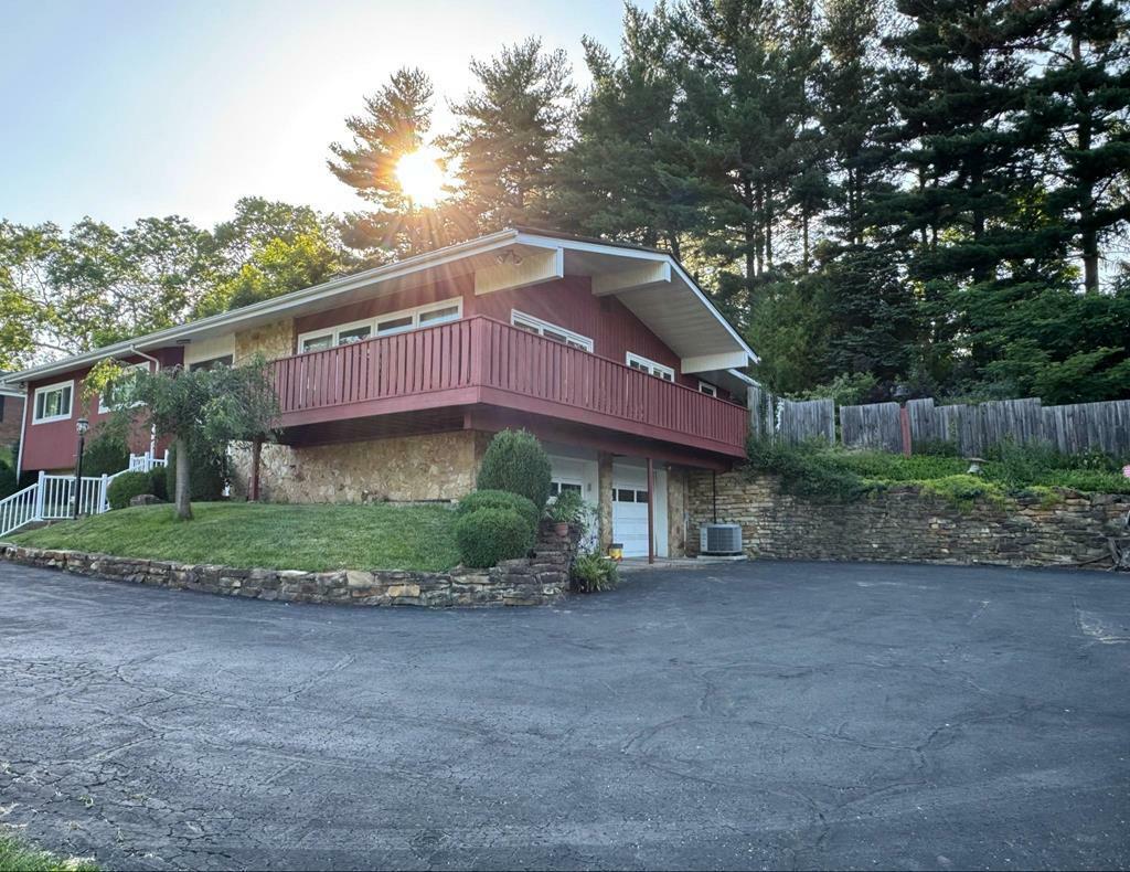 Property Photo: 25 Applewood Drive OH 45601