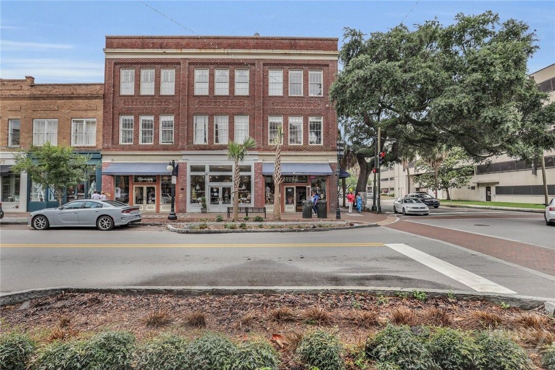 Property Photo:  321 W Broughton Street 5  GA 31401 