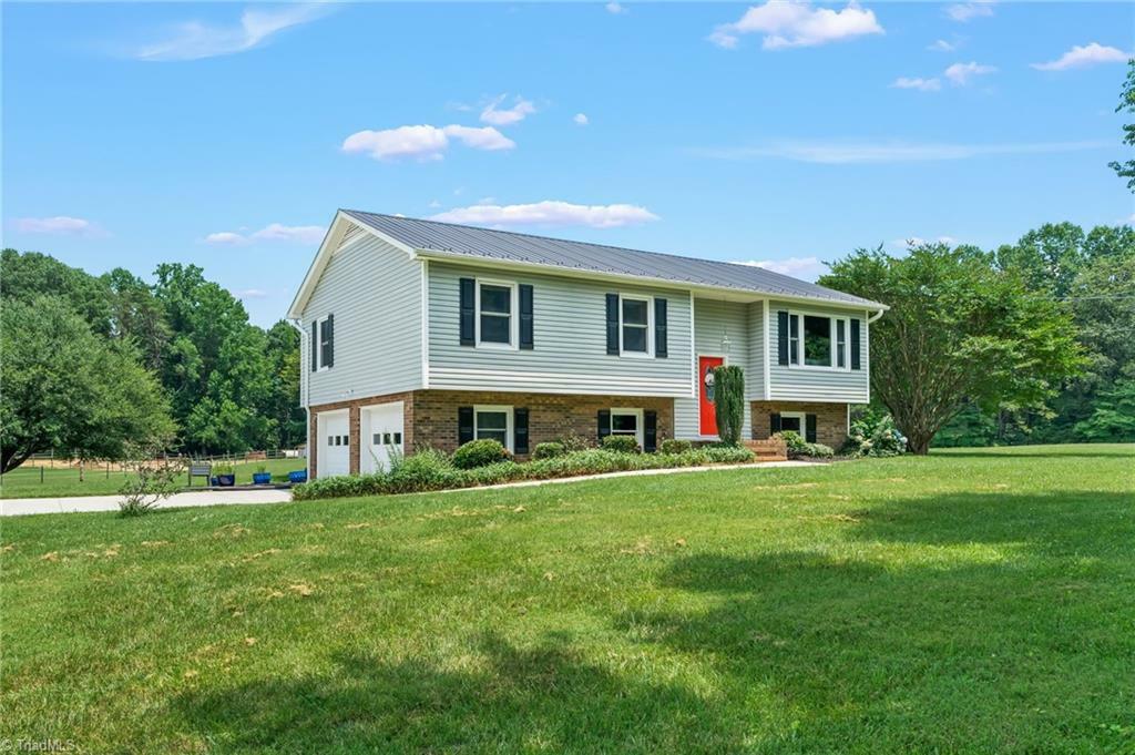 Property Photo: 2664 Old Thomasville Road NC 27107