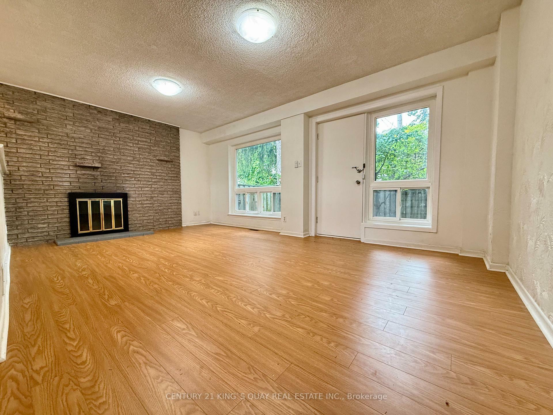 Property Photo: 79 Rameau Drive 3 ON M2H 1T6
