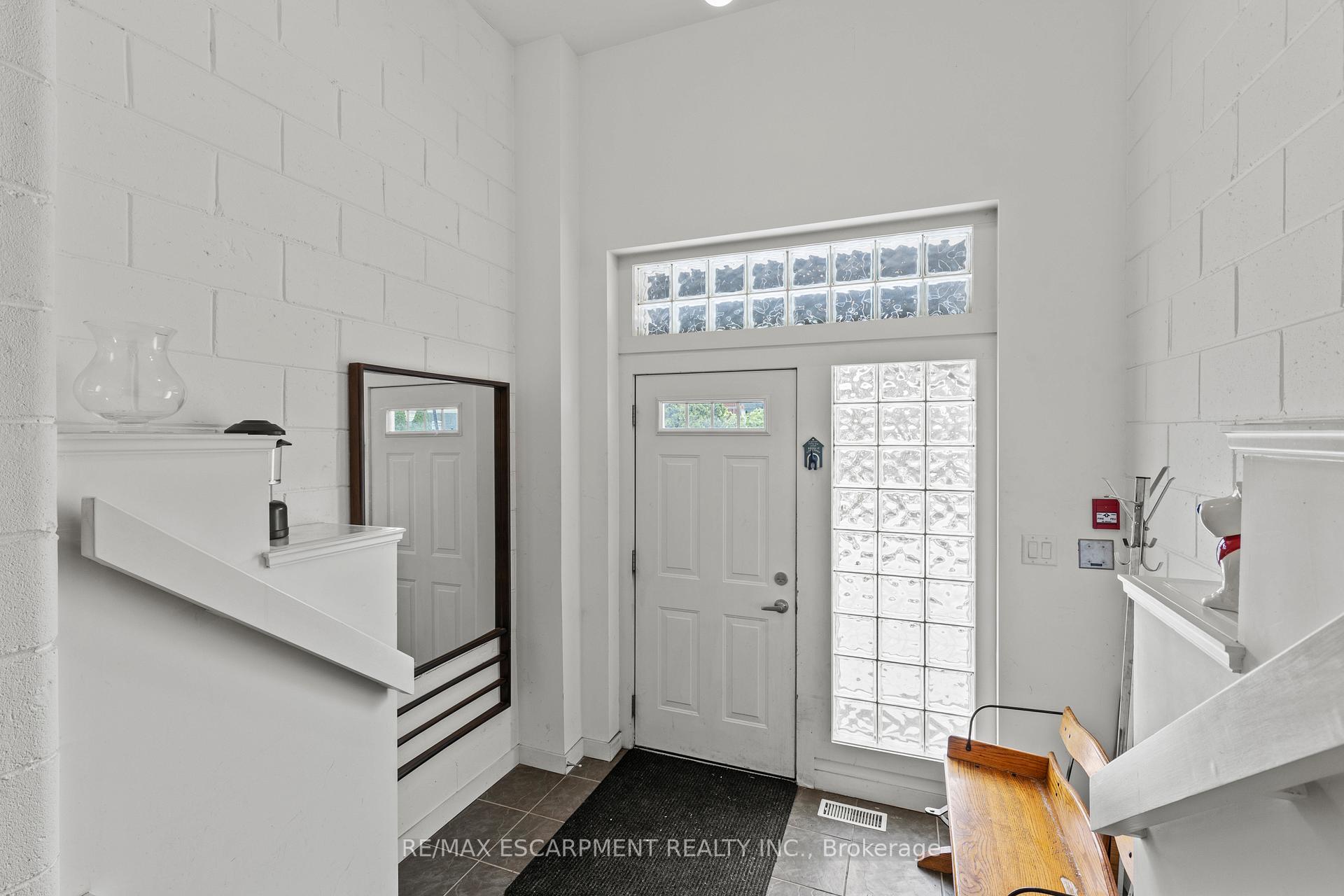 Property Photo: 49 Ontario Street 1 ON L3M 3H2
