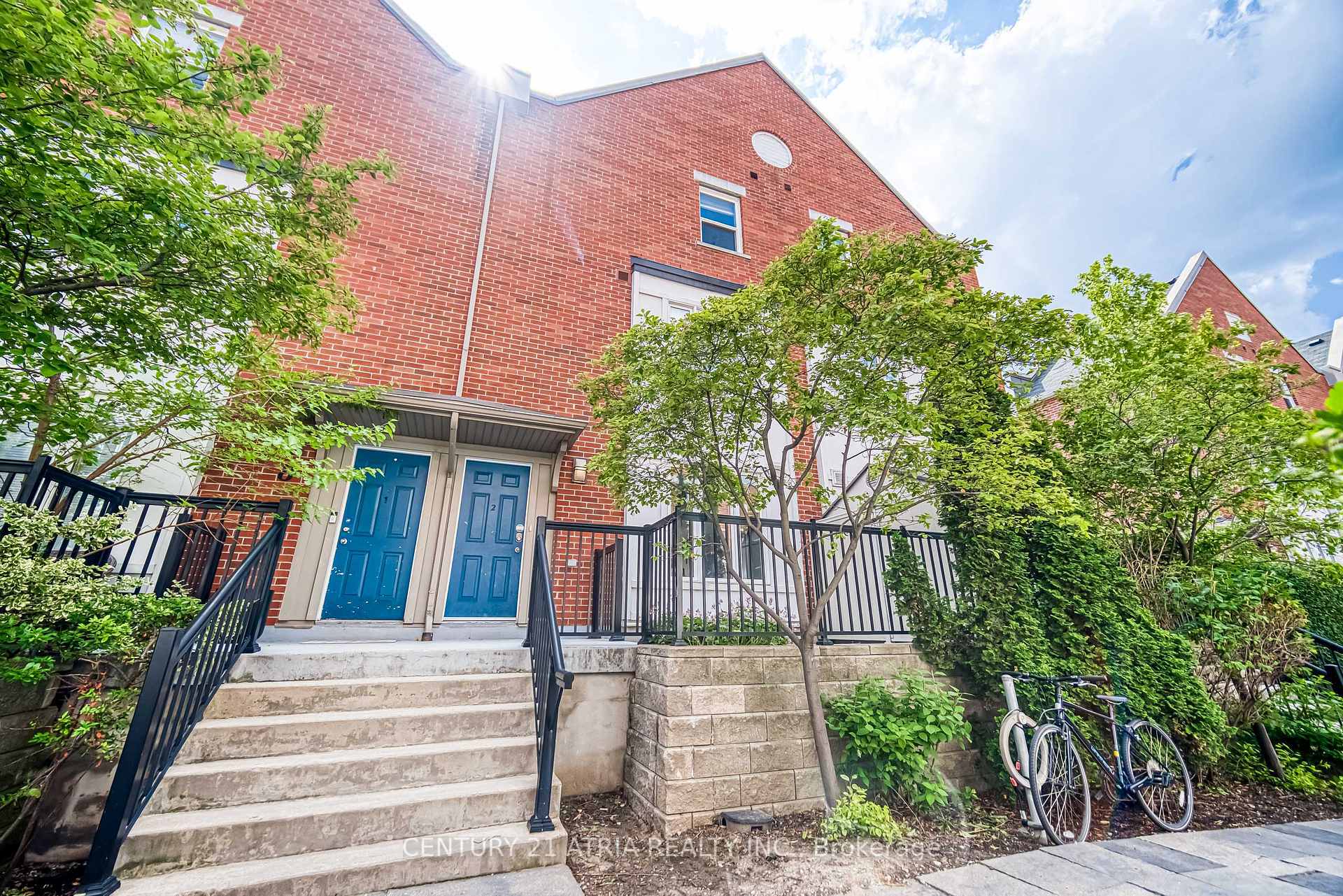 8 Frances Loring Lane 2  Toronto ON M4M 3E8 photo