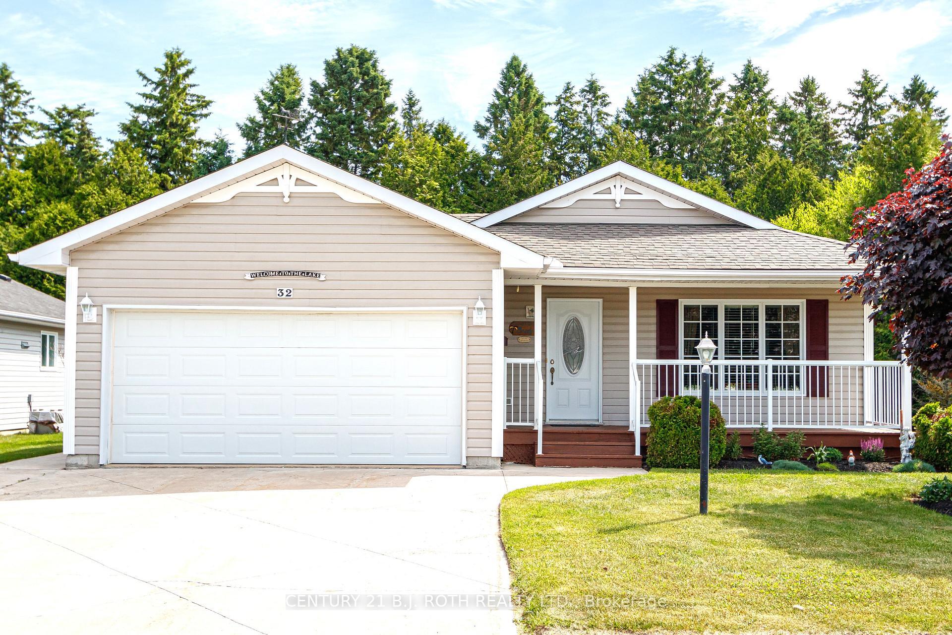 Property Photo: 32 Illinois Crescent ON L9Z 3A8