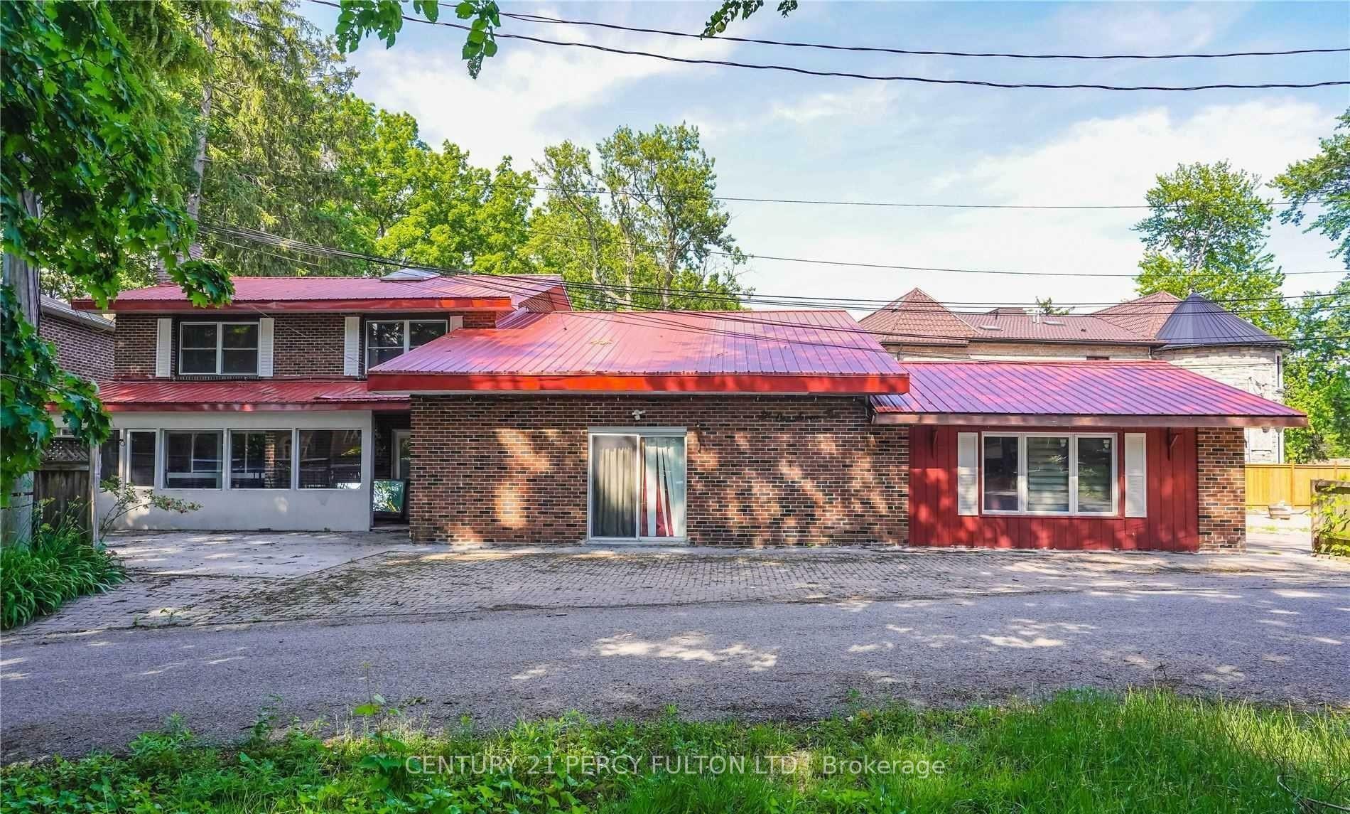 Photo de la propriété: 6172 Kingston Road Bsmt ON M1C 1K9