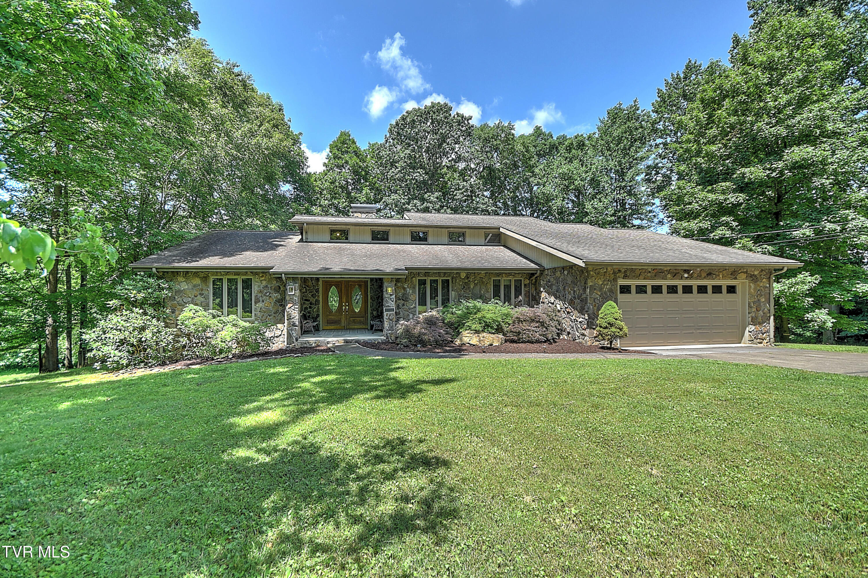 Property Photo: 246 Matson Road TN 37659