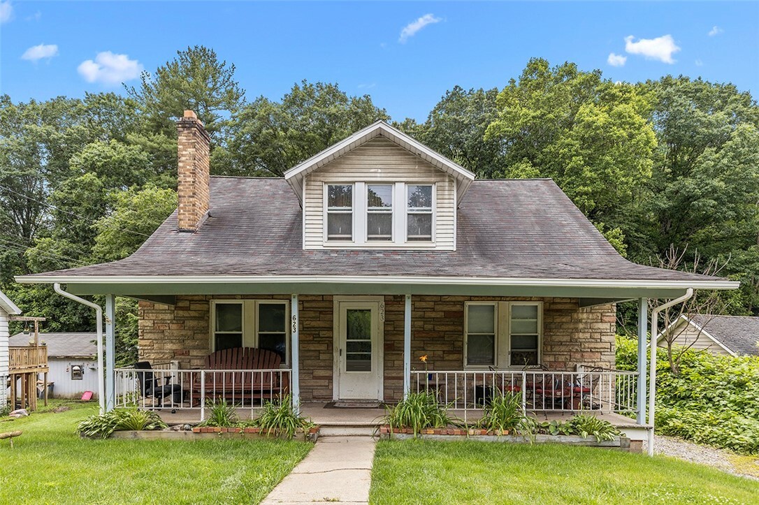 Property Photo: 623 Route 30 PA 15126
