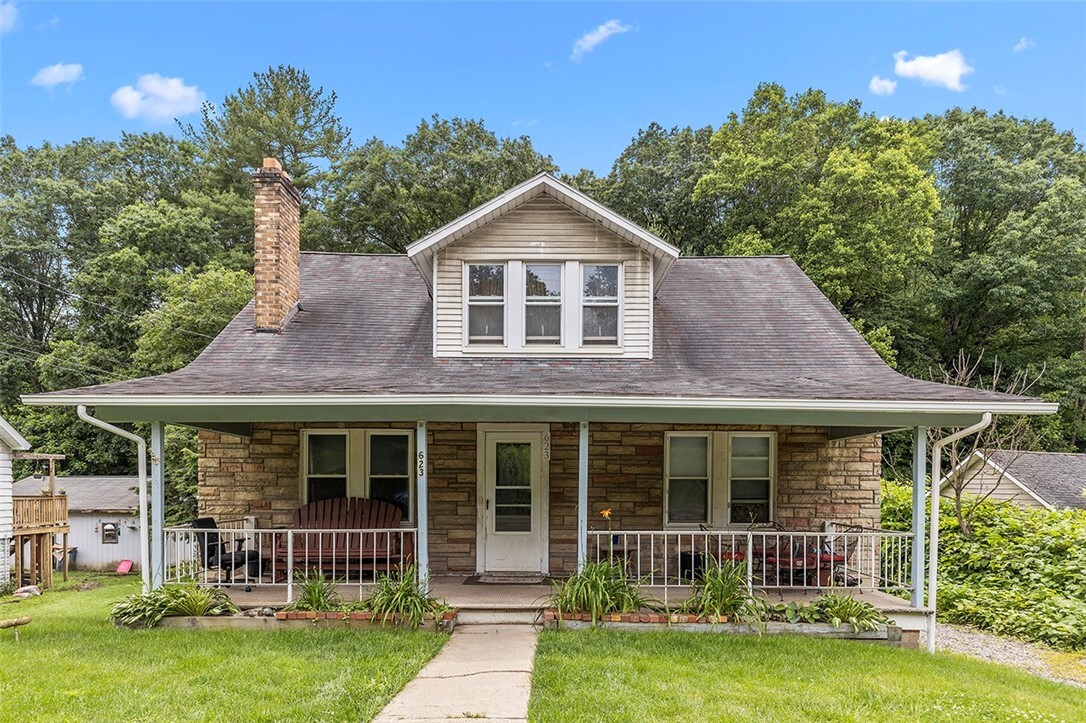 Property Photo: 623 Route 30 PA 15126