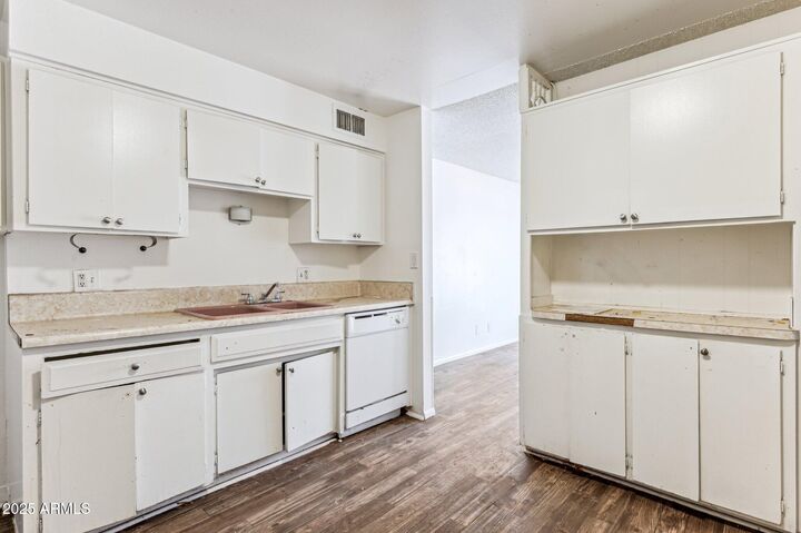 Property Photo:  1519 W 7th Place  AZ 85281 