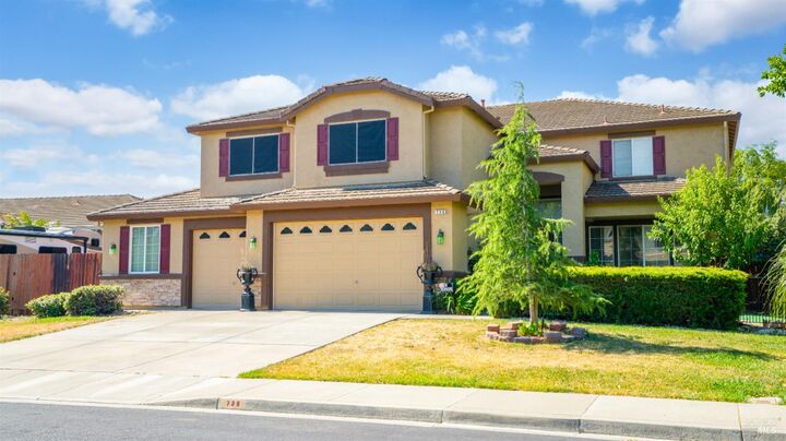 Property Photo: 736 Ruby Drive CA 95687