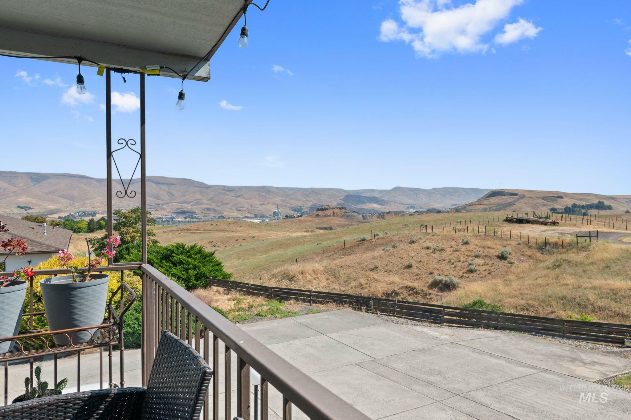 Property Photo: 1443 29th St ID 83501