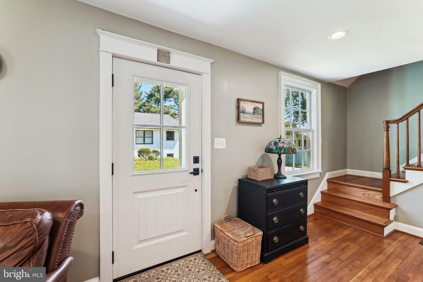 Property Photo: 720 E Stephens Lane VA 20132