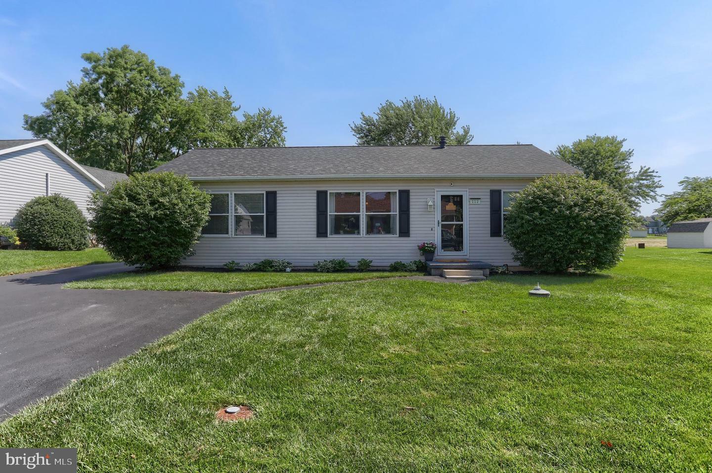 112 Lynmar Avenue  Palmyra PA 17078 photo