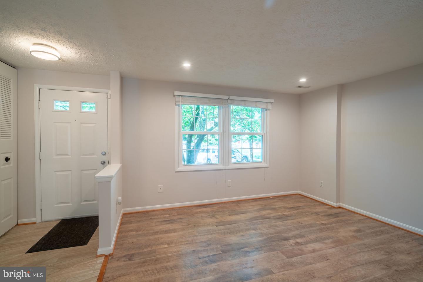 Property Photo: 1567 Bennington Woods Court VA 20194