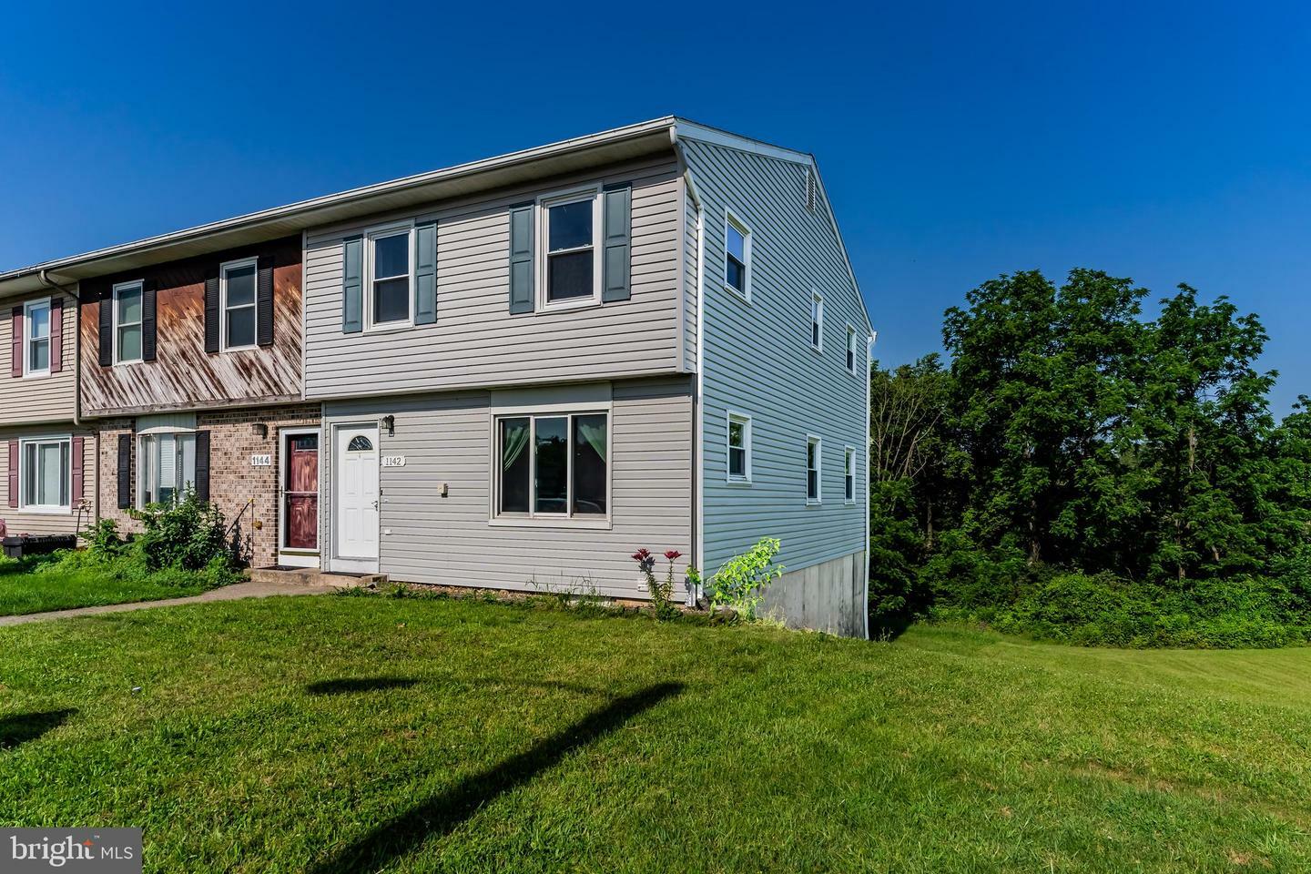 Property Photo: 1142 Pheasant Drive N PA 17013