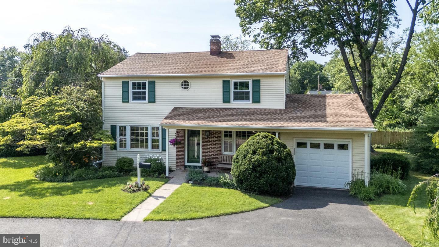 Property Photo: 559 Maple Avenue PA 18901