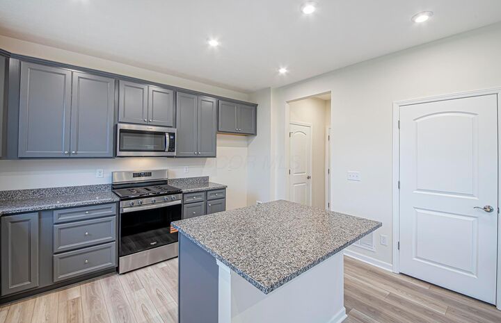 Property Photo:  1292 Webb Drive  OH 43137 