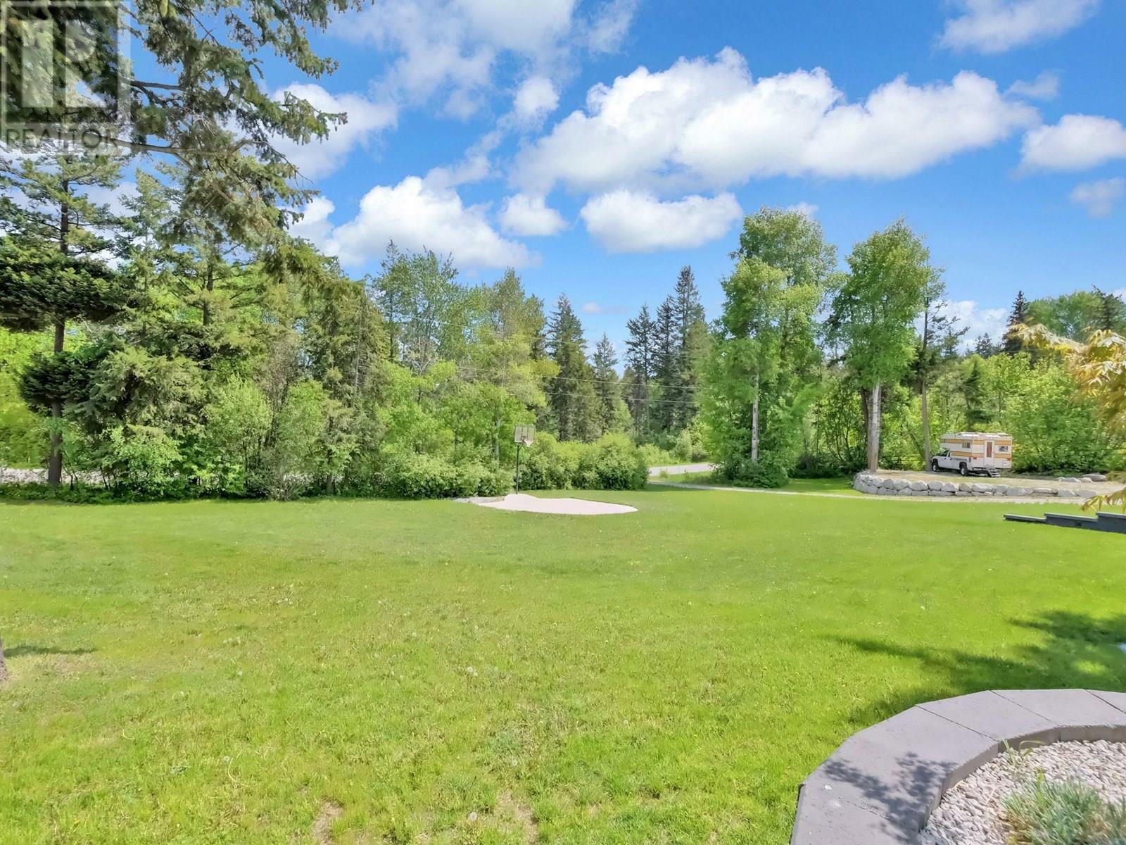 Photo de la propriété: 3402 McKellar Road BC V4T 1W1