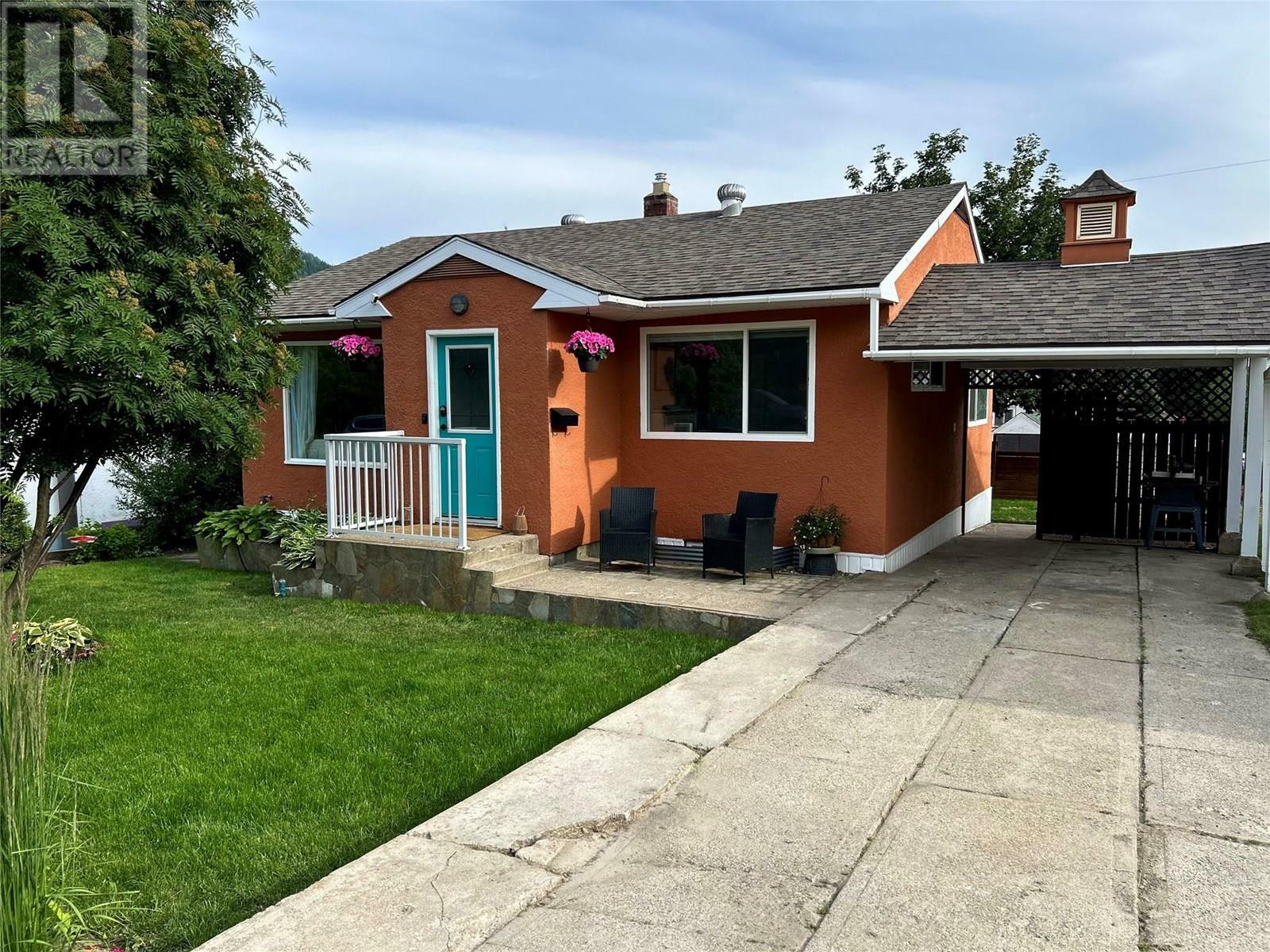 906 Thackeray Street  Trail BC V1R 2C2 photo