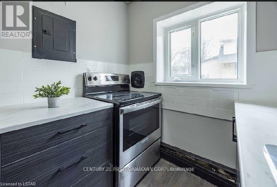 Property Photo: 871 Adelaide Street 306 ON N5Y 2M2