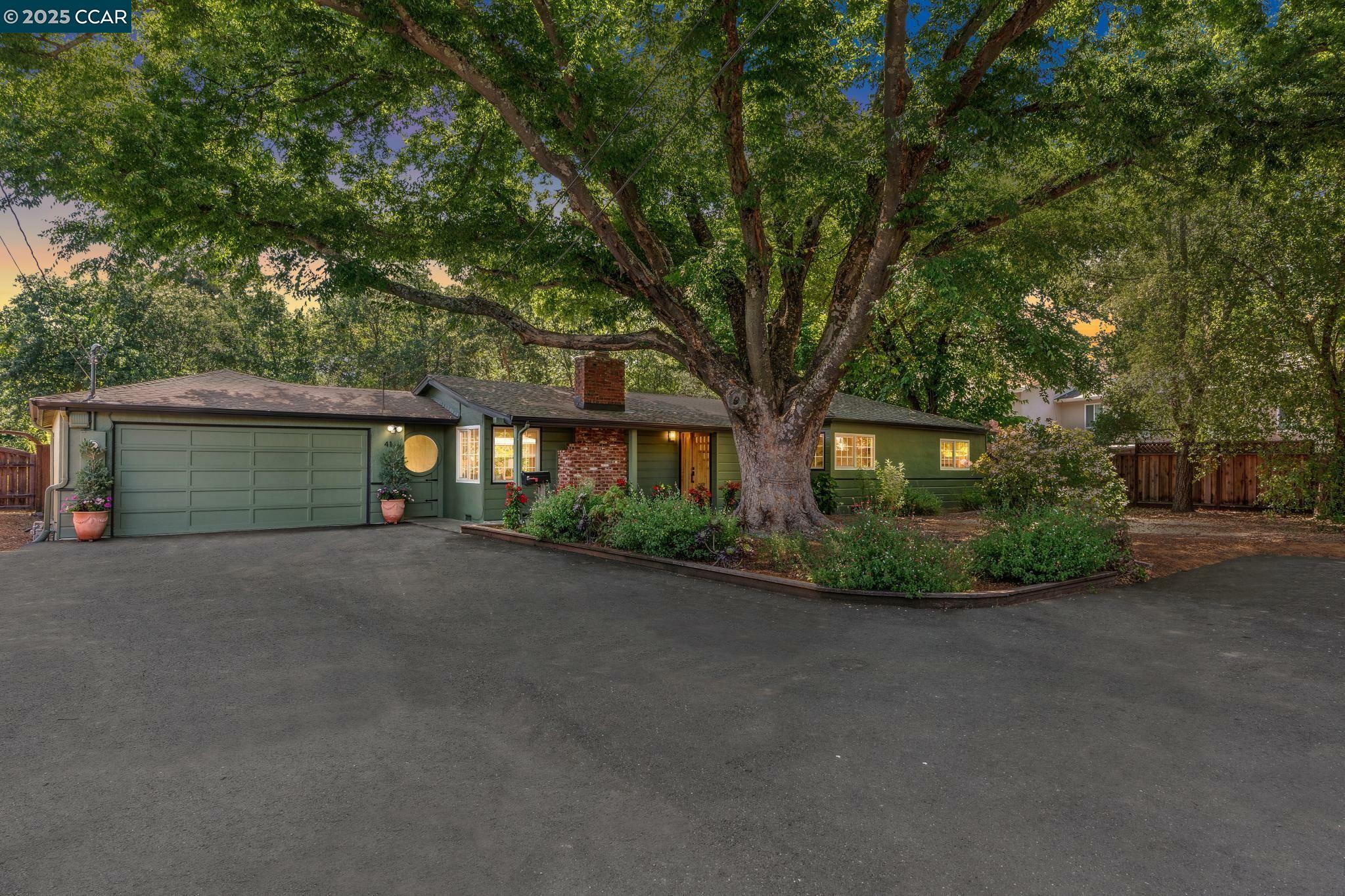 Property Photo: 41 Heather Ln CA 94597