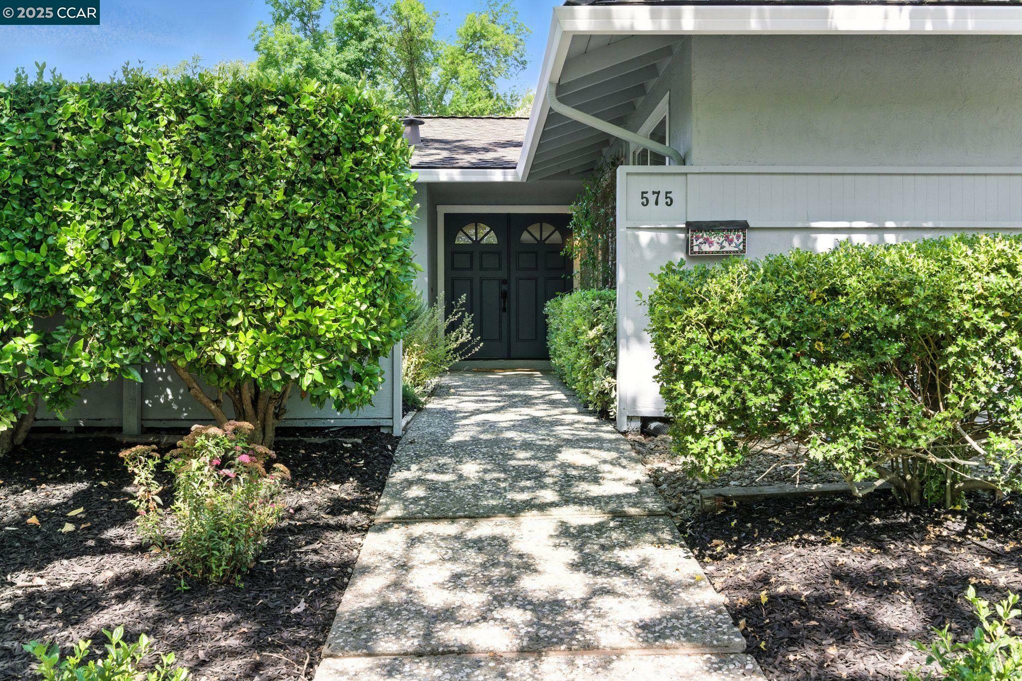 Property Photo: 575 Old Orchard Dr CA 94526