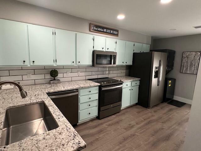 Property Photo: 309 Southlake Court 309 FL 32578