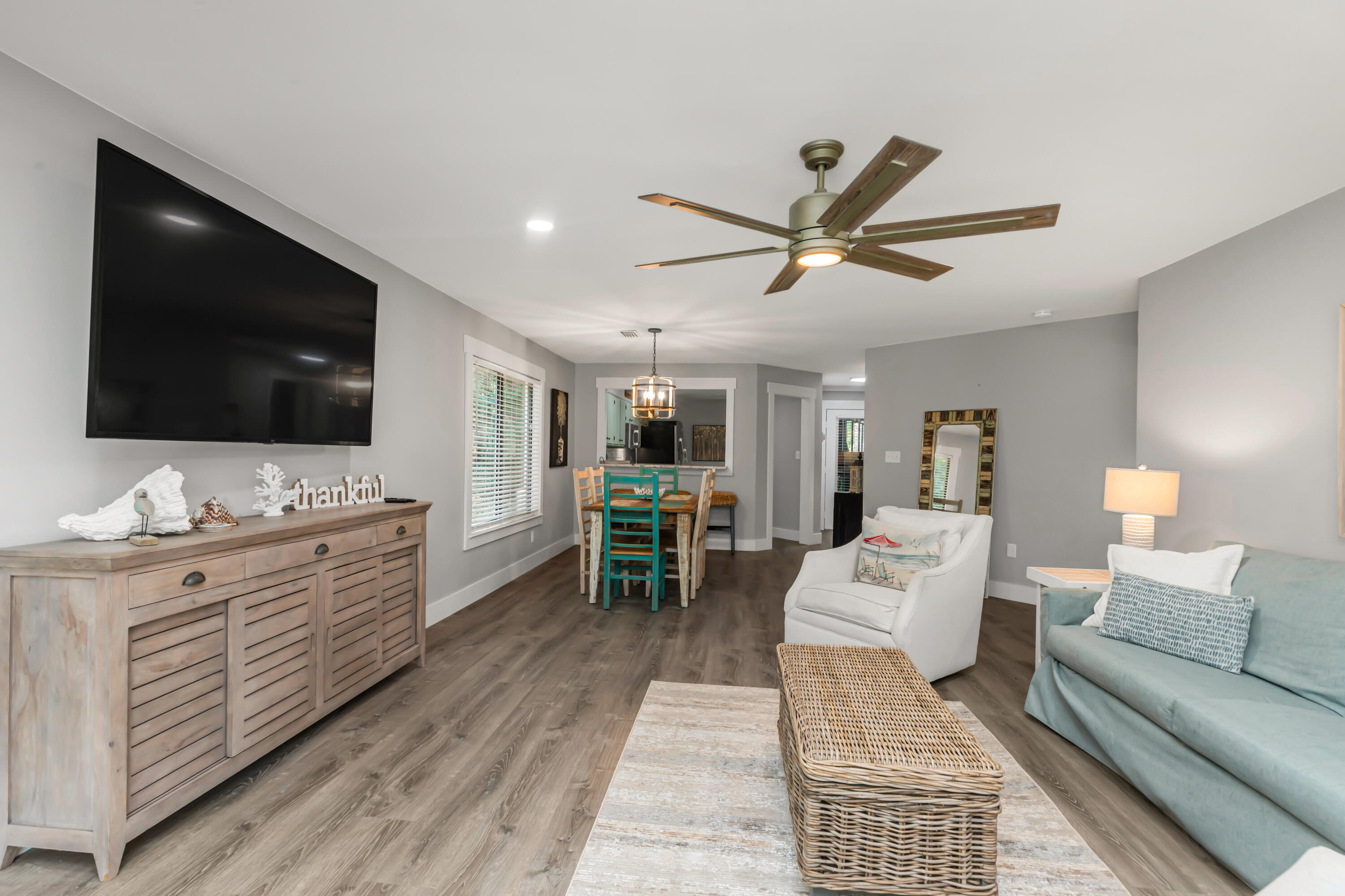 Property Photo:  309 Southlake Court 309  FL 32578 