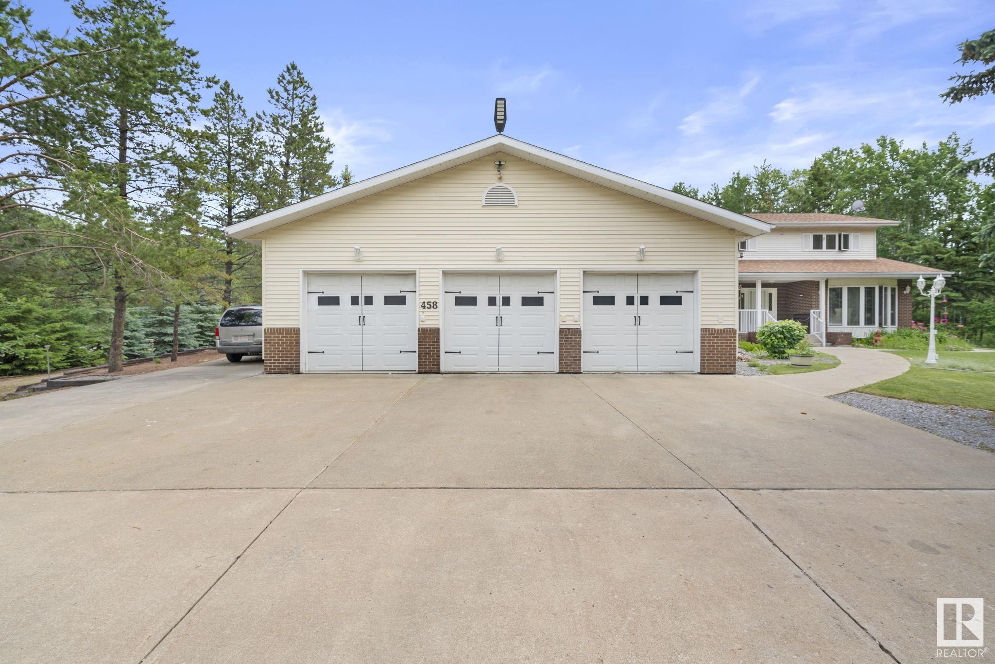 Property Photo: 23109 Township Road 514 AB T8B 1K9