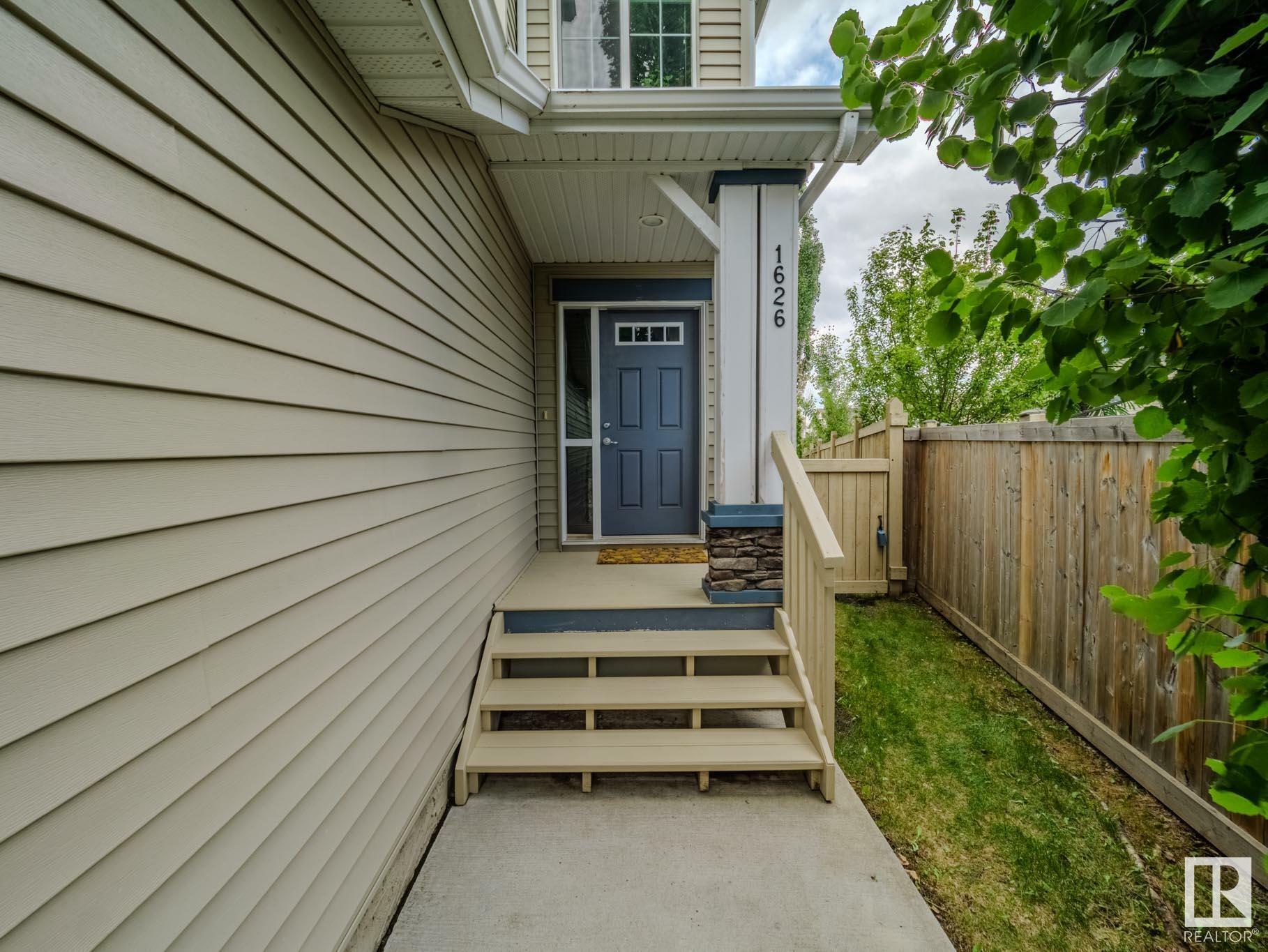 Photo de la propriété: 1626 63A Street SW AB T6X 0R8