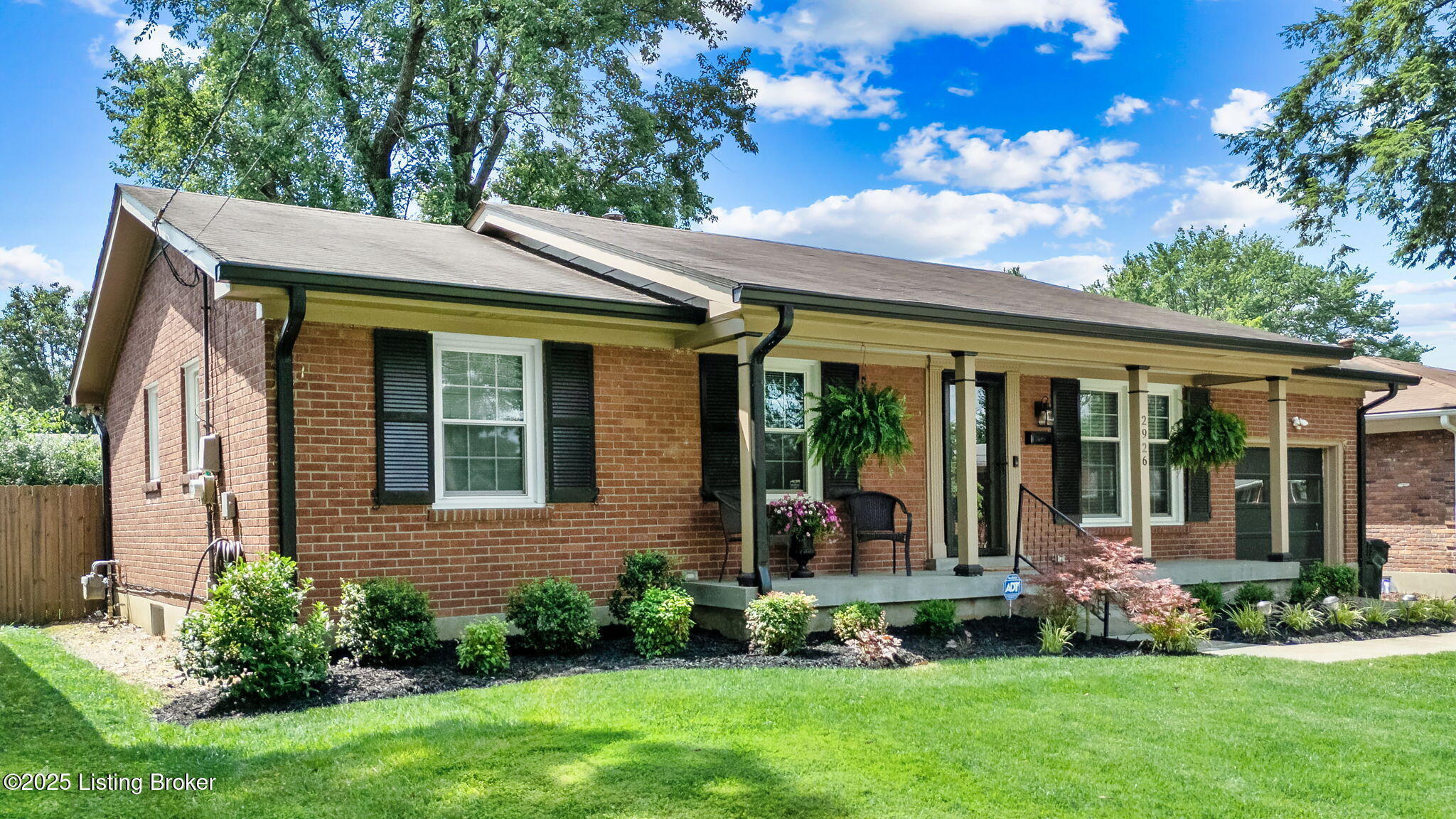 Property Photo: 2926 White Plains Rd KY 40218
