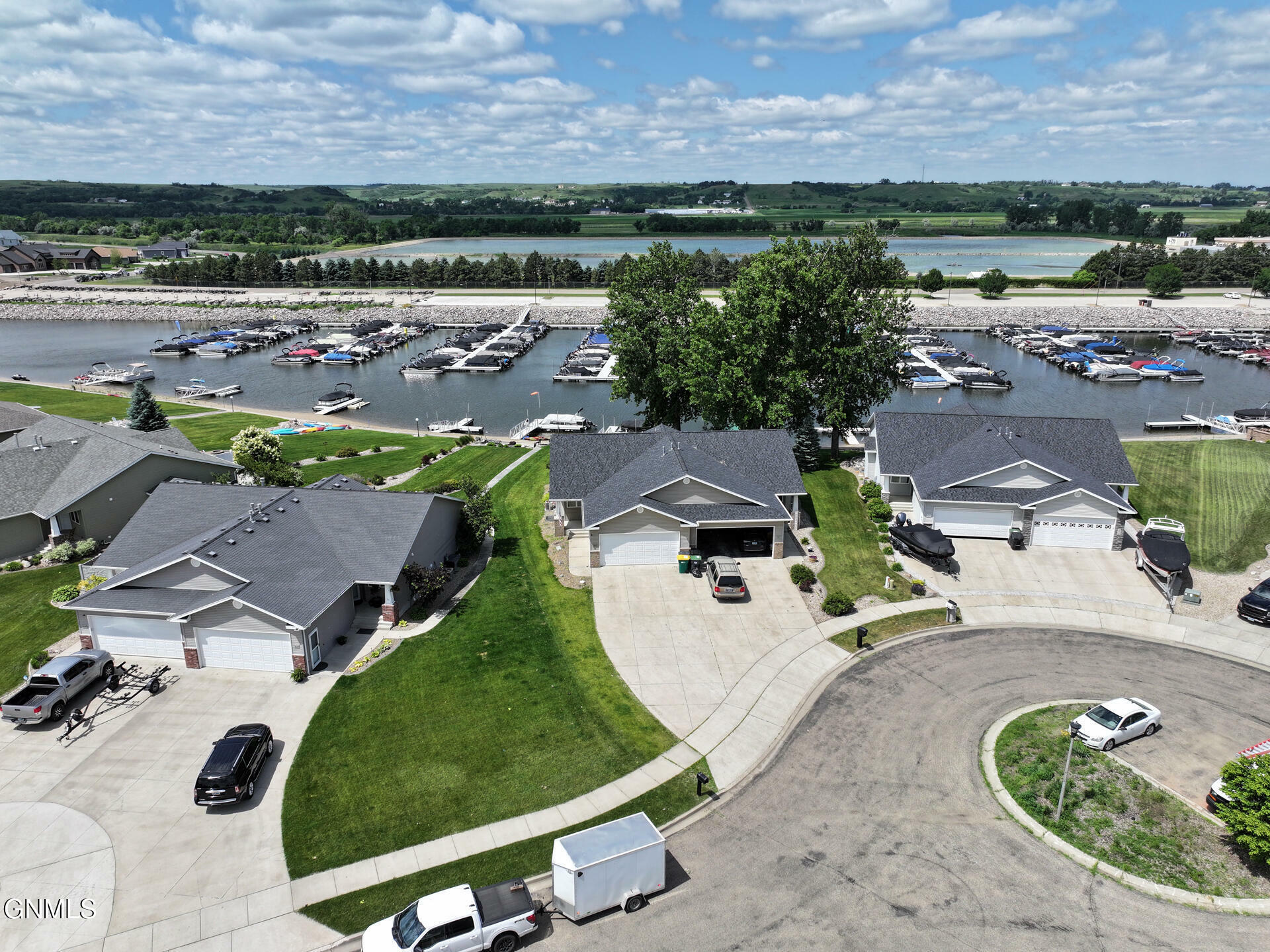 3621 Bay Place SE  Mandan ND 58554 photo